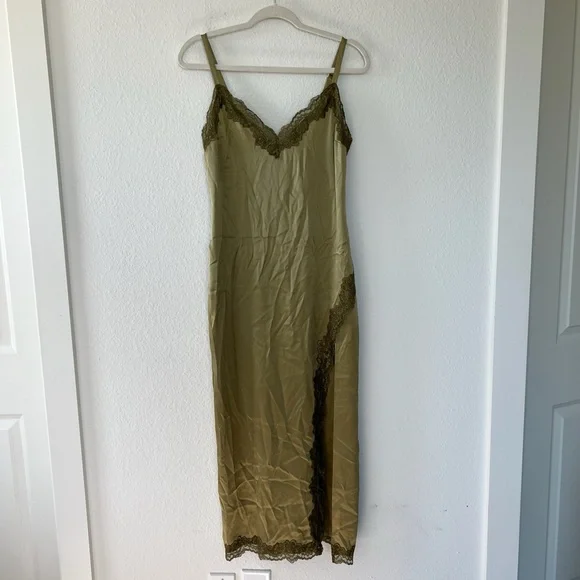 NWT Reformation Karissa Silk Maxi Dress in Olive Oil Green Size 4 - Picture 5 of 9
